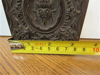 ANTIQUE Twin daguerreotypes in a double gutta percha frame